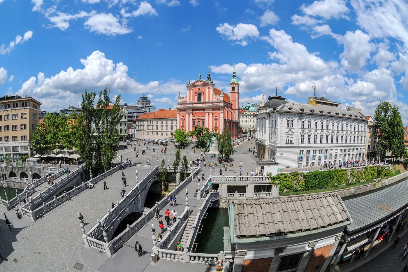 A Plečnik-designed public space beside the Ljubljanica